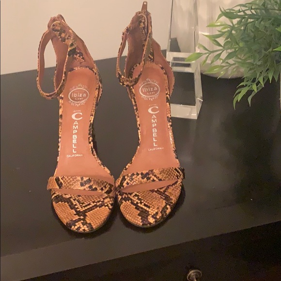 Jeffrey Campbell Burke sandal with heel tips - Picture 5 of 6